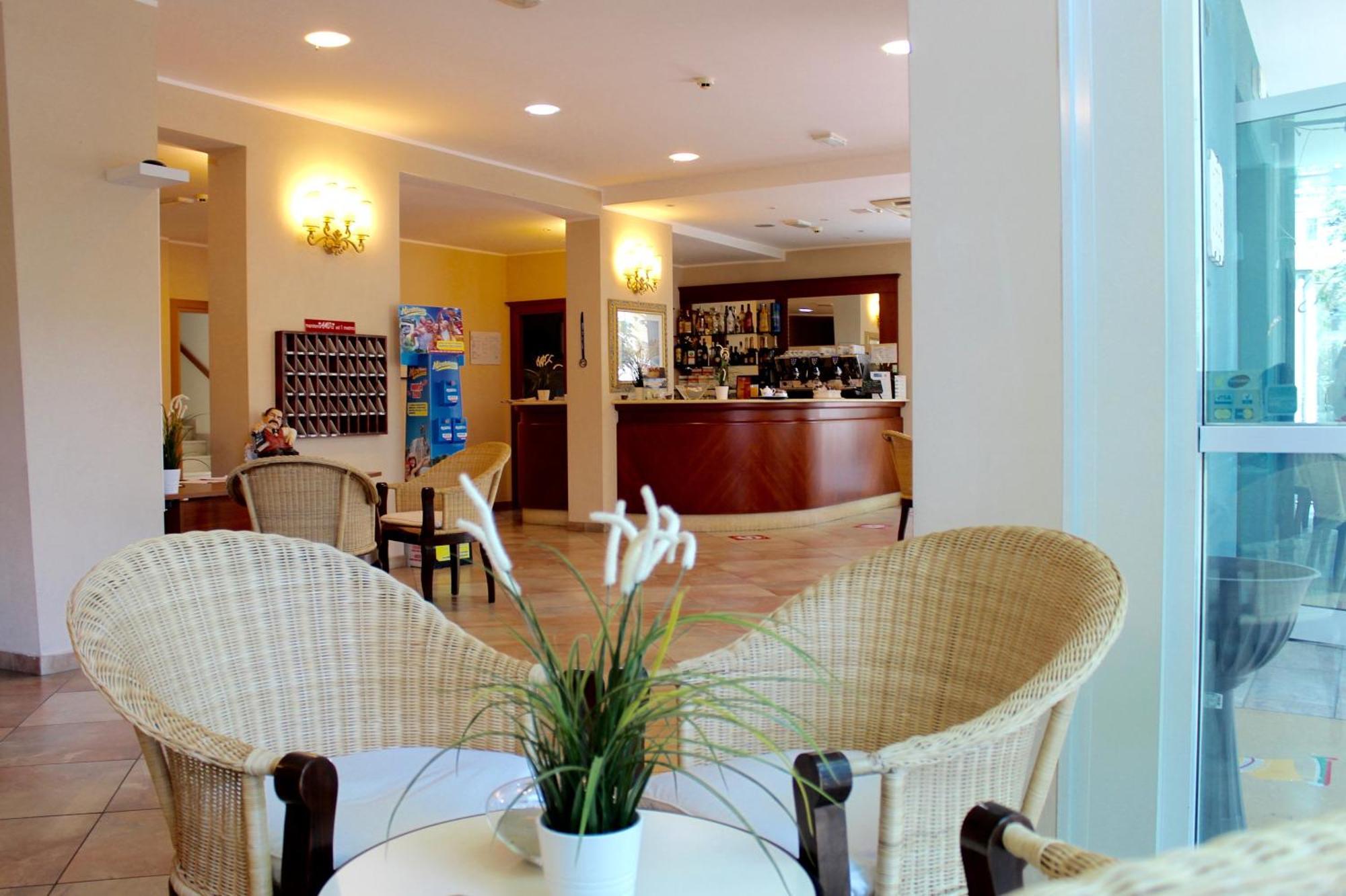 Hotel Jole Cesenatico Exterior photo