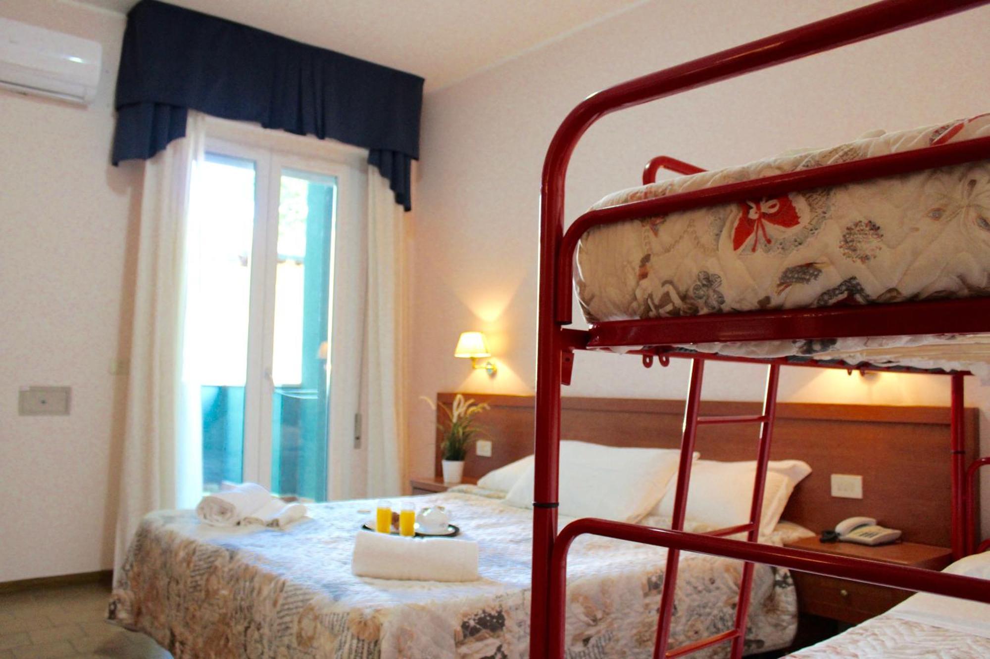 Hotel Jole Cesenatico Exterior photo